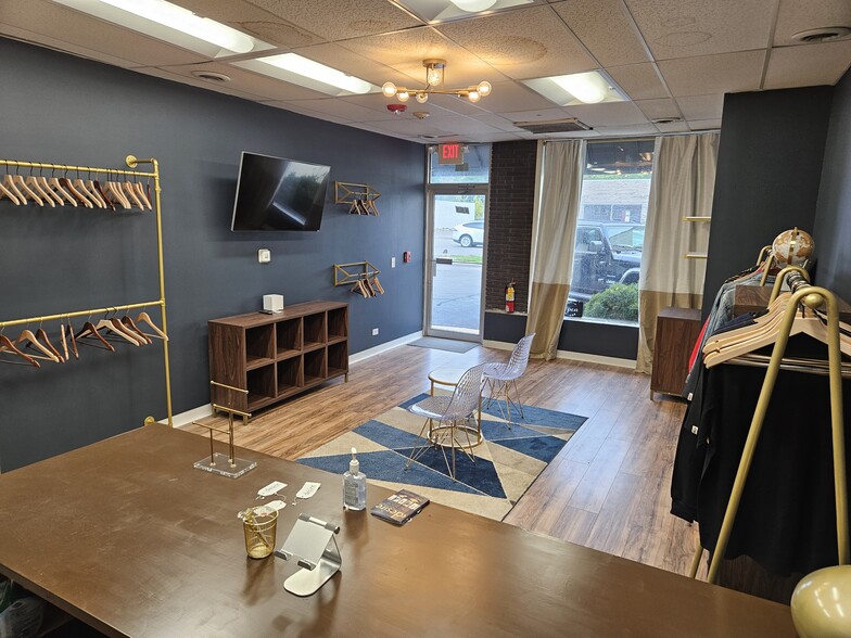 440 Ogden Ave, Downers Grove, IL à louer - Photo de l’immeuble – Image 3 sur 5
