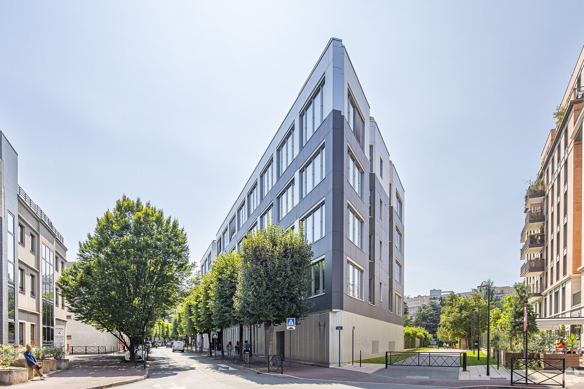 Bureau dans Clichy à louer Photo principale– Image 1 sur 3