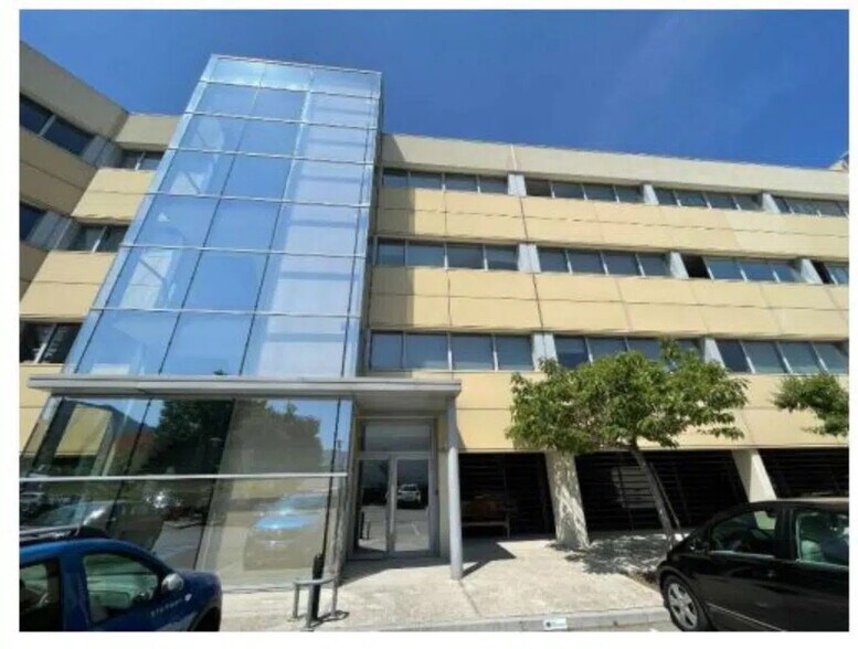 Bureau dans Aubagne à louer - Photo de l’immeuble – Image 3 sur 25