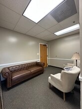 608 S Washington St, Naperville, IL à louer Photo intérieure– Image 1 sur 4