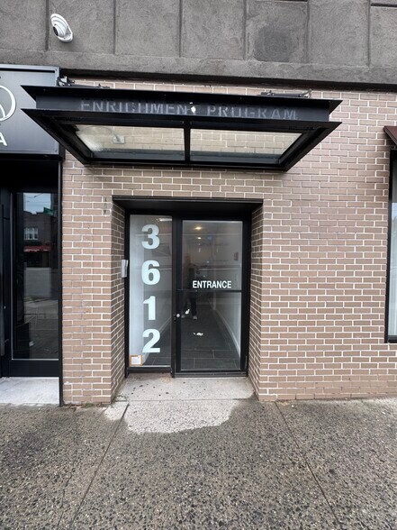 3612-3614 E Tremont Ave, Bronx, NY à louer - Photo de l’immeuble – Image 3 sur 3