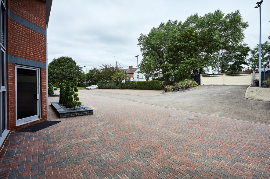60 Manchester Rd, Northwich à louer - Photo de l’immeuble – Image 3 sur 21