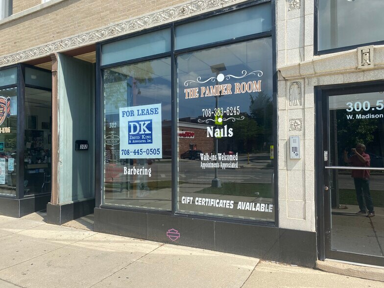 300 Madison St, Oak Park, IL à louer - Photo de l’immeuble – Image 2 sur 5