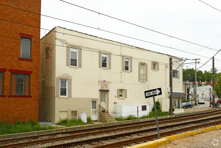 1001-1005 Castle Shannon Blvd, Pittsburgh, PA à louer - Photo de l’immeuble – Image 2 sur 16