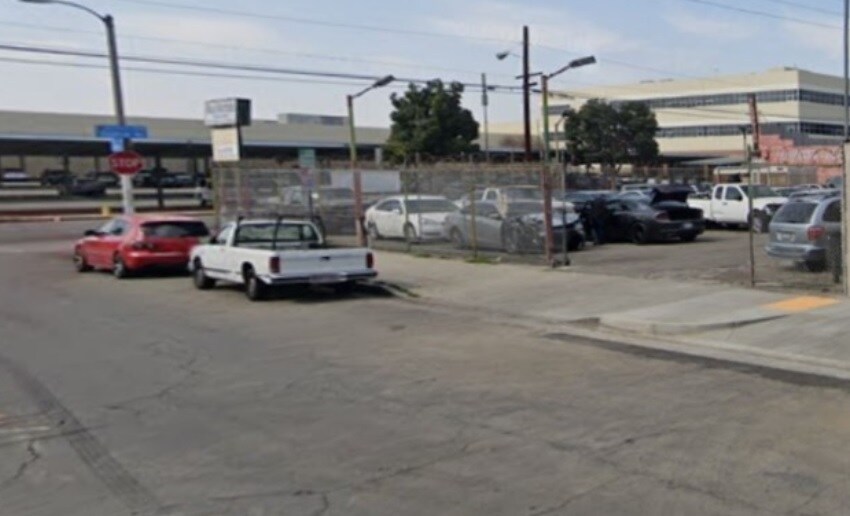6920 Central Ave, Los Angeles, CA à louer - Photo de l’immeuble – Image 3 sur 5