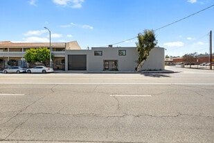18536 Oxnard St, Tarzana CA - immobilier d'entreprise