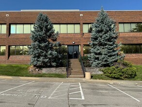 4370 W 109th St, Overland Park, KS à louer Photo intérieure– Image 1 sur 5