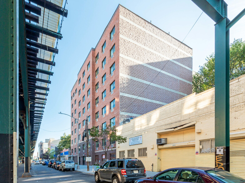 1318 Southern Blvd, Bronx, NY à louer - Photo de la construction – Image 2 sur 5