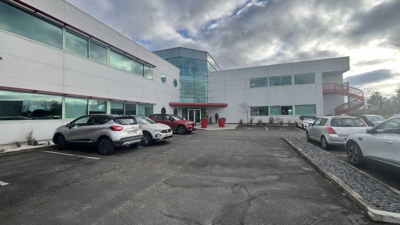 Avenue Des Droits De L'Homme, Orléans à vendre - Photo de l’immeuble – Image 2 sur 12