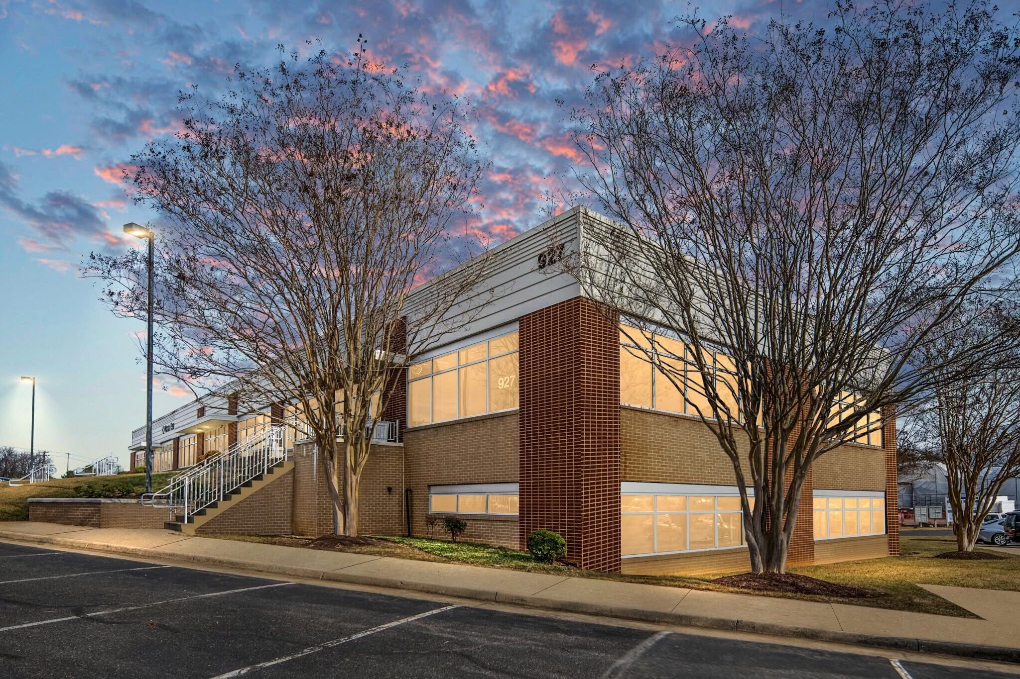 927 Maple Grove Dr, Fredericksburg, VA à vendre Photo principale– Image 1 sur 18