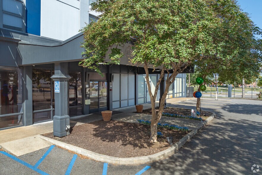 750 Adams Ave, Memphis, TN à vendre - Photo de l’immeuble – Image 3 sur 22