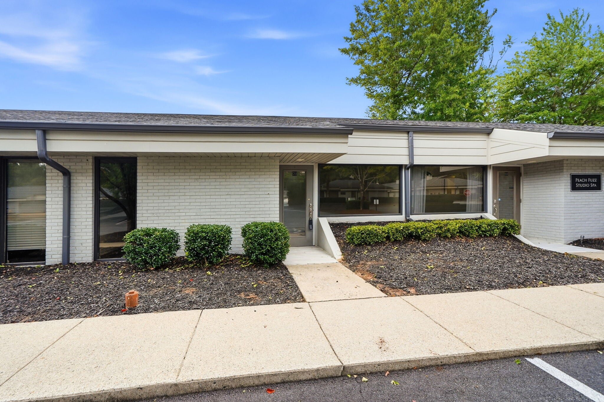 600 Houze Way, Roswell, GA à louer Photo intérieure– Image 1 sur 24