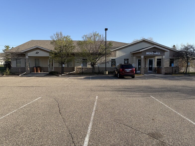 1320 County Road D E, Maplewood, MN à vendre - Photo principale – Image 1 sur 3