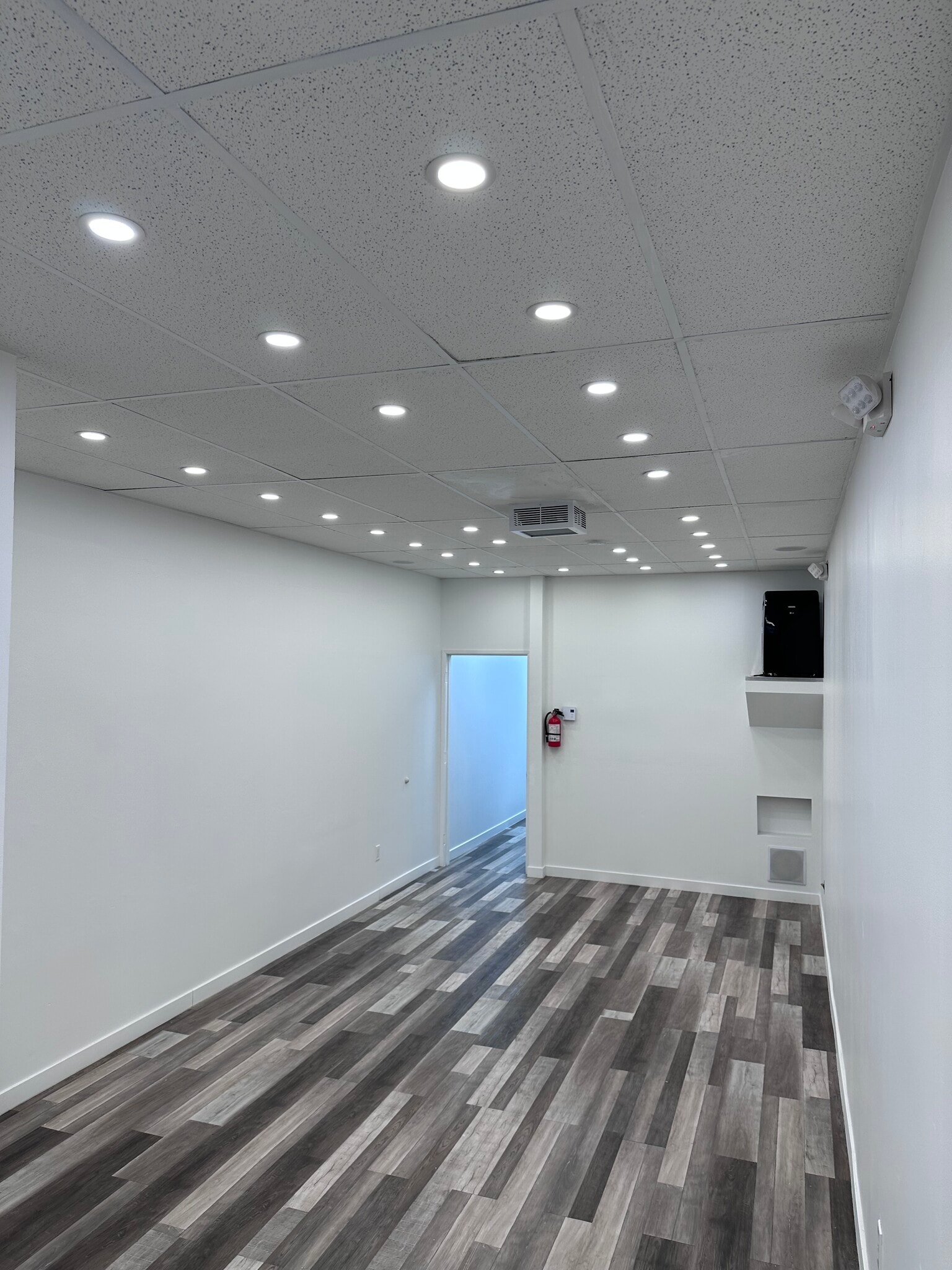 527-531 E Hastings St, Vancouver, BC à louer Photo intérieure– Image 1 sur 6