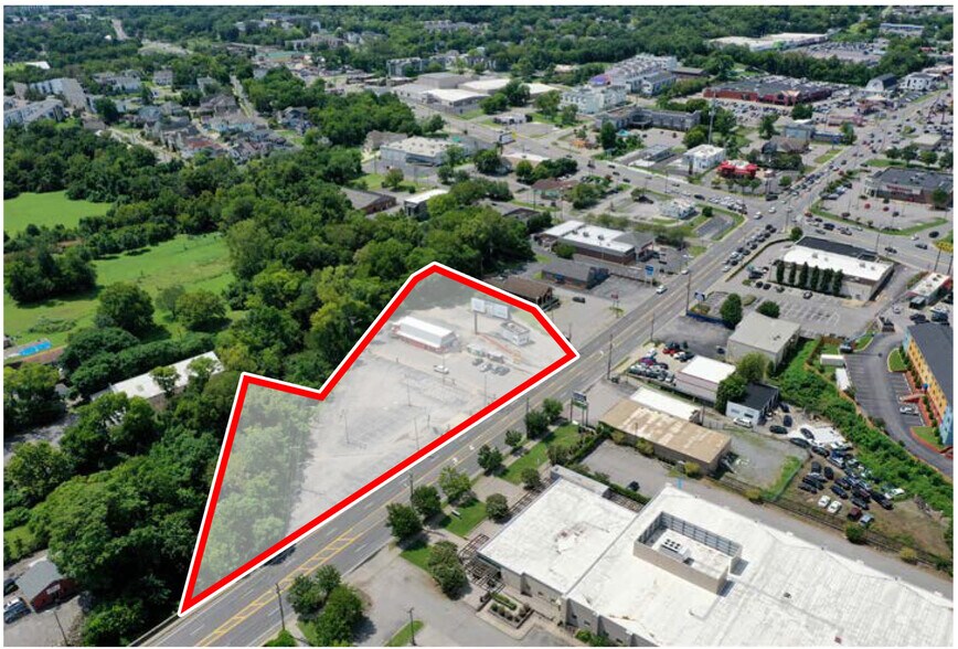 5501 Charlotte Pike, Nashville, TN à louer - Photo de l’immeuble – Image 3 sur 4