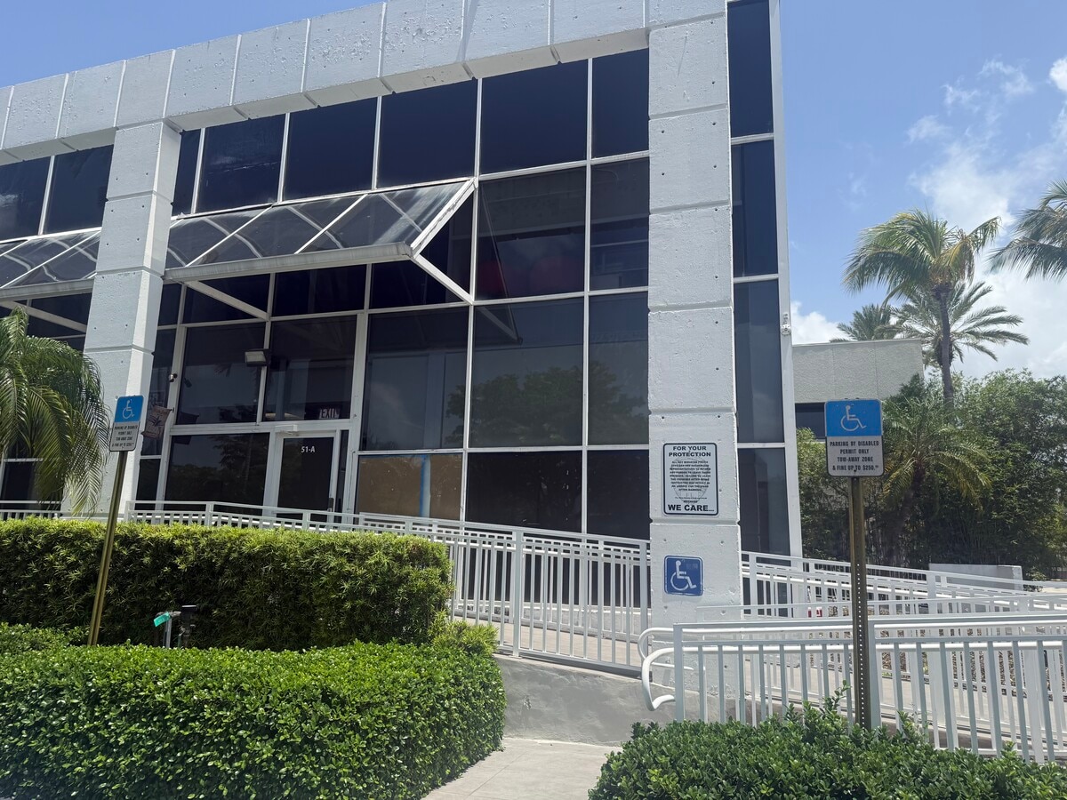 260 Crandon Blvd, Key Biscayne, FL 33149 - Lot A51 - - Photo intérieure - Image 2 of 6