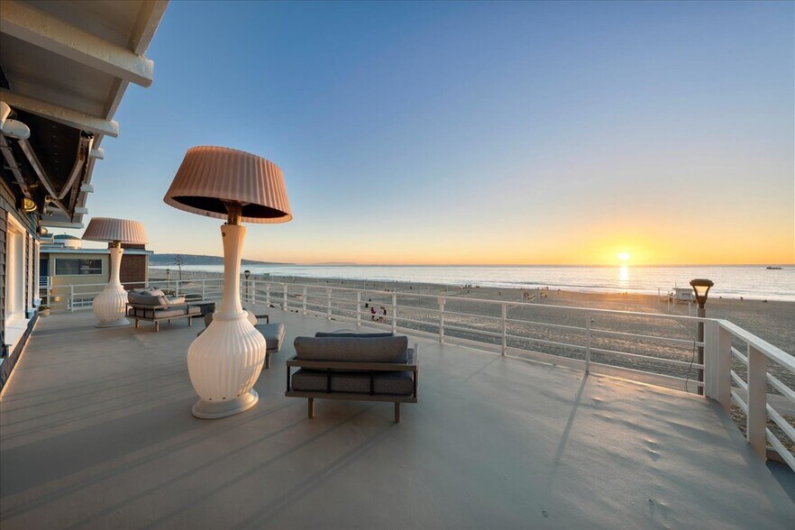 1000 The Strand, Manhattan Beach, CA à vendre - Photo de l’immeuble – Image 3 sur 76