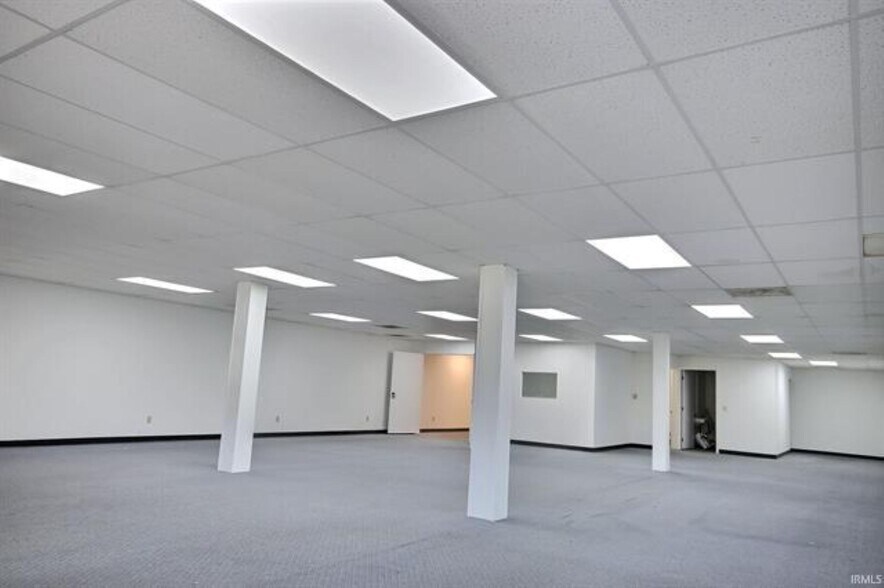 2519 Lower Huntington Rd, Fort Wayne, IN à louer - Photo de l’immeuble – Image 2 sur 9