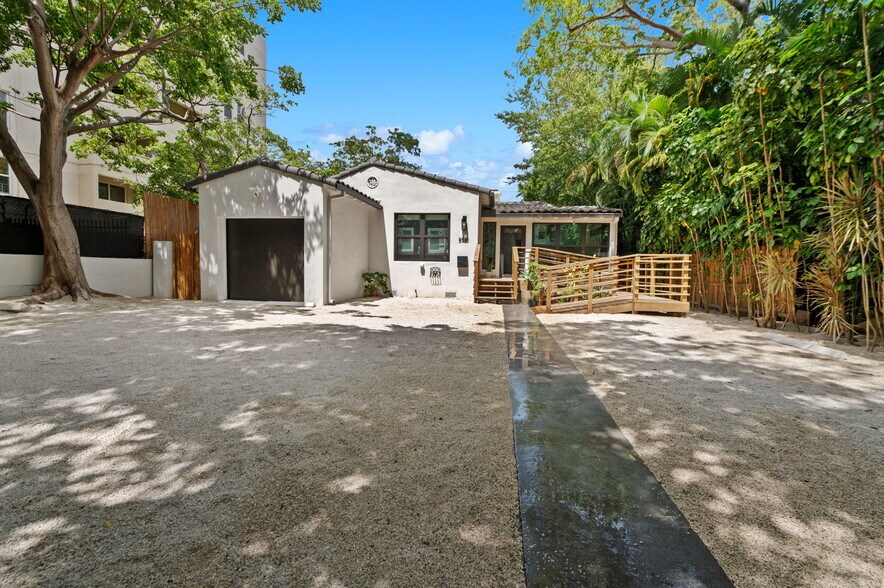 5981 NE 6th Ave, Miami, FL à vendre - Photo de l’immeuble – Image 2 sur 33