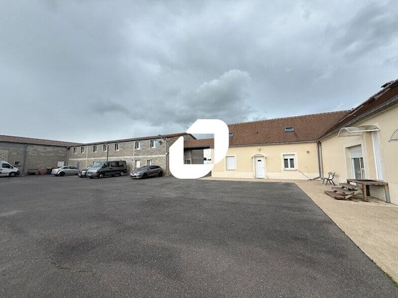 Route Départementale N°28, Ableiges à vendre - Photo de l’immeuble – Image 2 sur 9