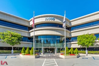 Plus de détails pour 21900 Burbank, Woodland Hills, CA - Bureau à louer