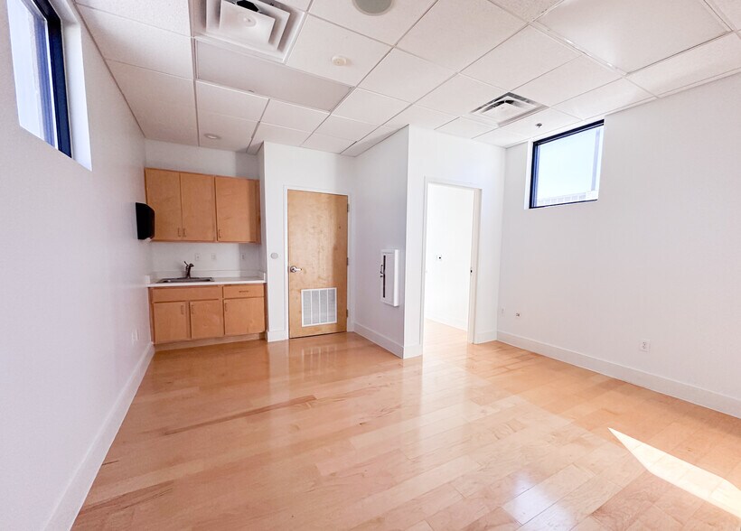 6547 Star Ct, Laredo, TX à louer - Photo intérieure – Image 3 sur 5