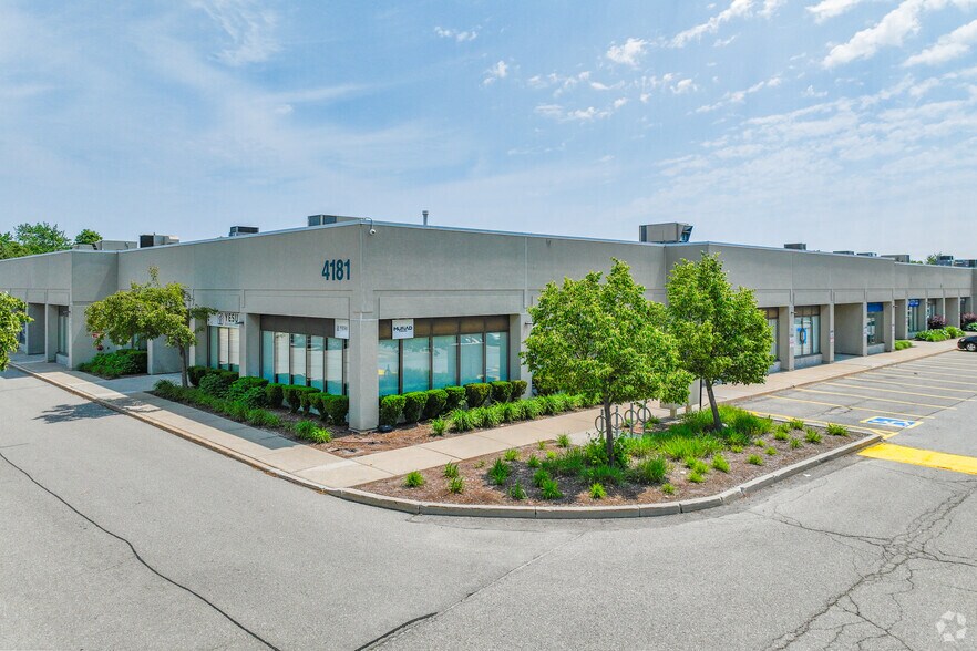 4181 Sladeview Cres, Mississauga, ON à louer - Photo de l’immeuble – Image 3 sur 23