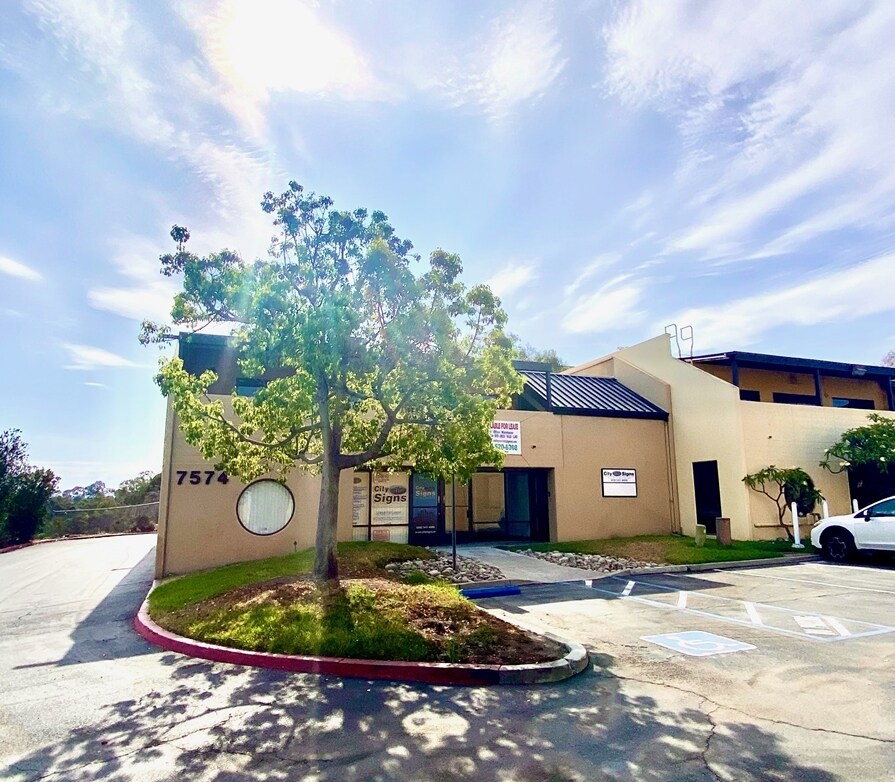 7574 Trade St, San Diego, CA à louer Photo de l’immeuble– Image 1 sur 37