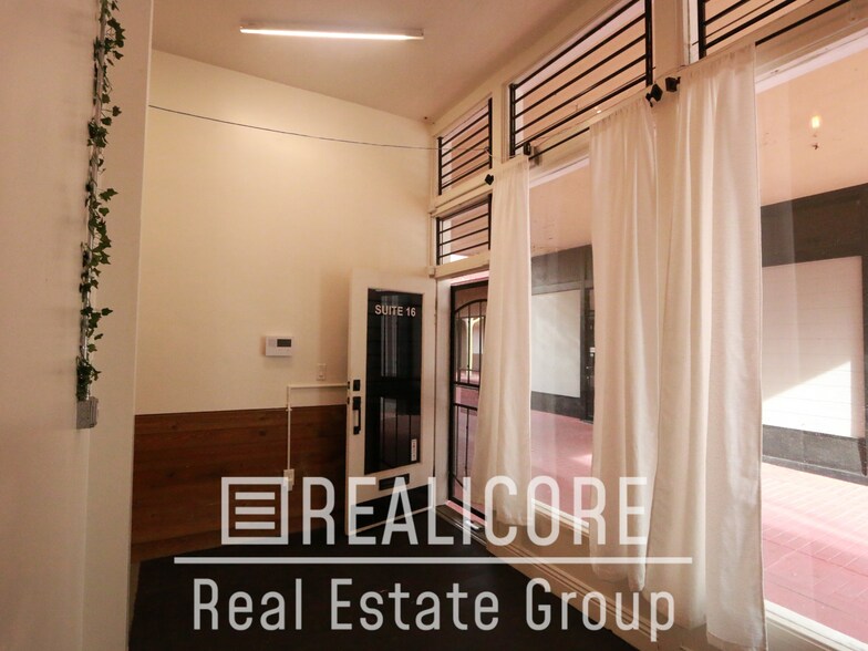 459 W 4th St, San Bernardino, CA à louer - Photo de l’immeuble – Image 3 sur 21