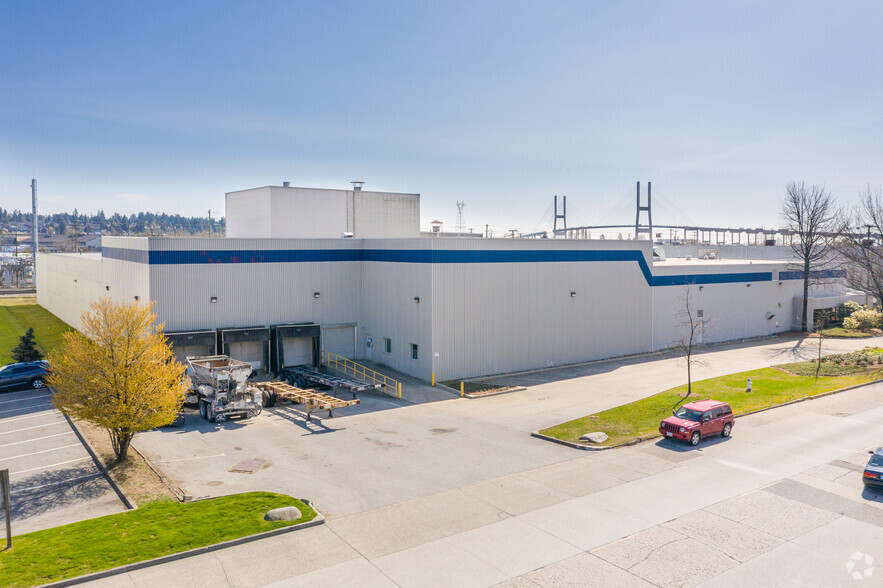 880 Cliveden Ave, Delta, BC à louer - Photo de l’immeuble – Image 2 sur 5