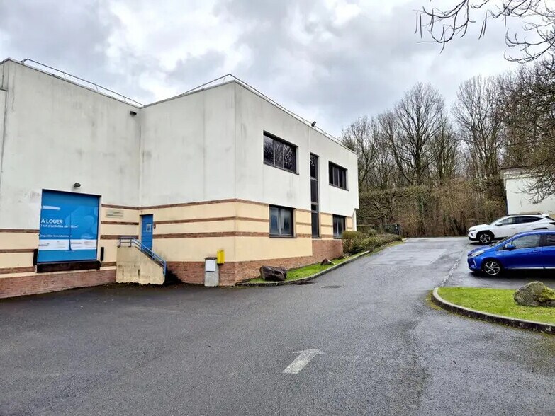 Industriel/Logistique dans Champs-sur-Marne à louer - Photo de l’immeuble – Image 3 sur 12