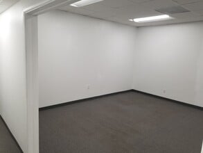 2433 Gulf To Bay Blvd, Clearwater, FL à louer Photo intérieure– Image 2 sur 6