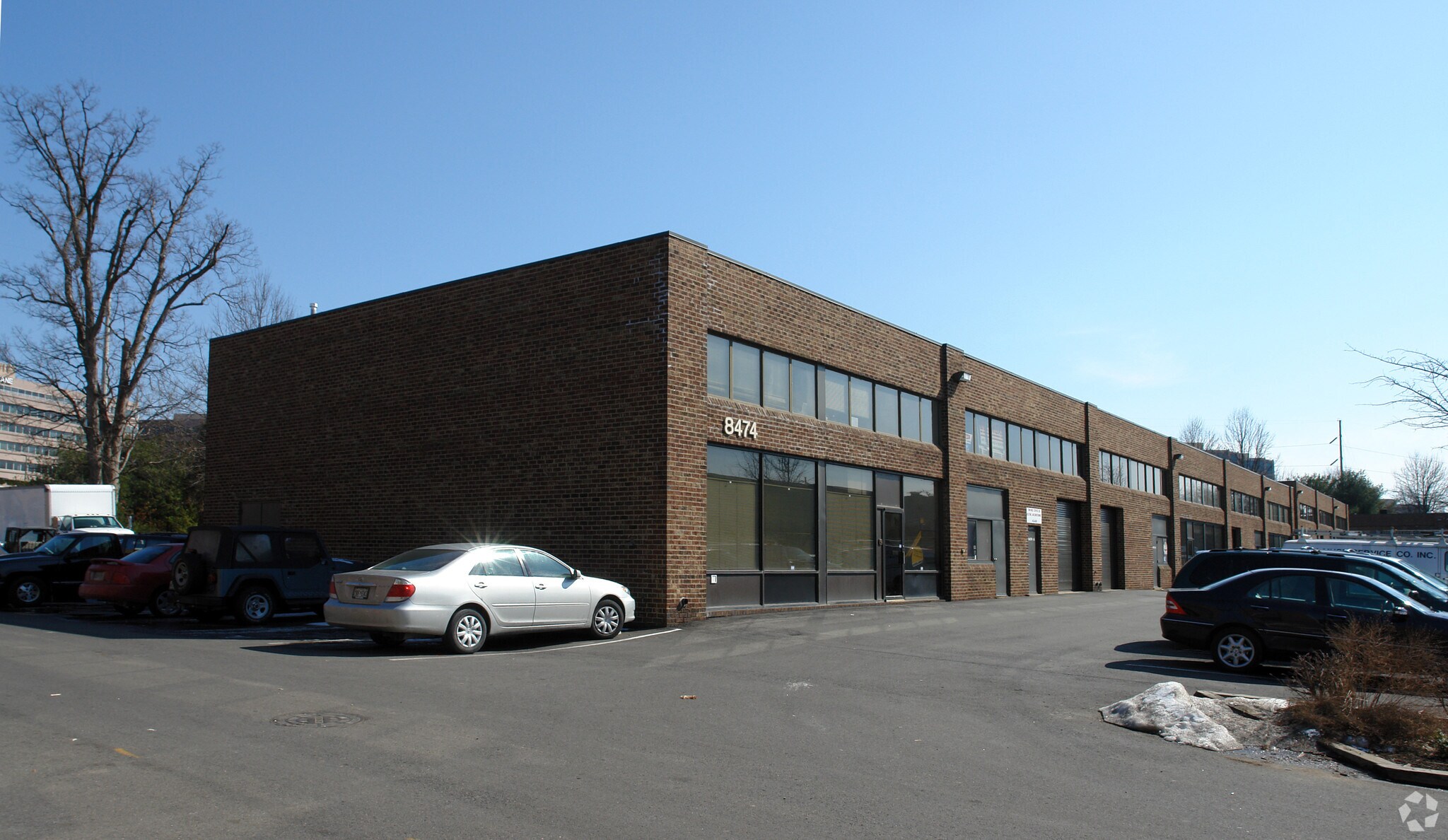 8472 Tyco Rd, Vienna, VA à louer Photo principale– Image 1 sur 6
