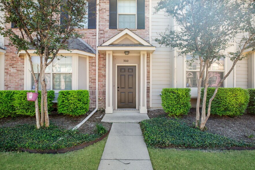 6812 Carrington Ln, Fort Worth, TX à vendre - Photo de l’immeuble – Image 2 sur 3