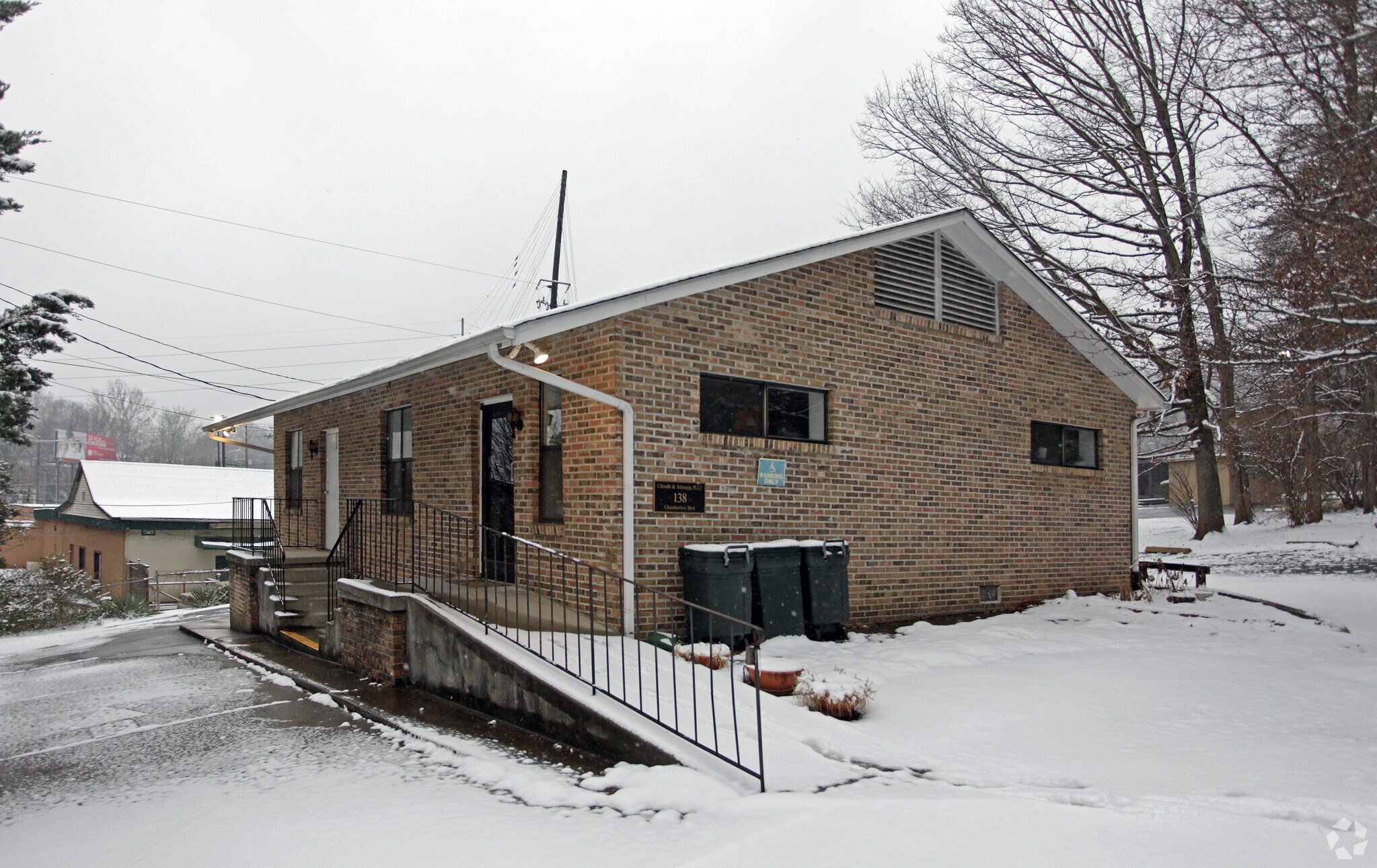 138 Chamberlain Blvd SE, Knoxville, TN à louer Photo principale– Image 1 sur 10