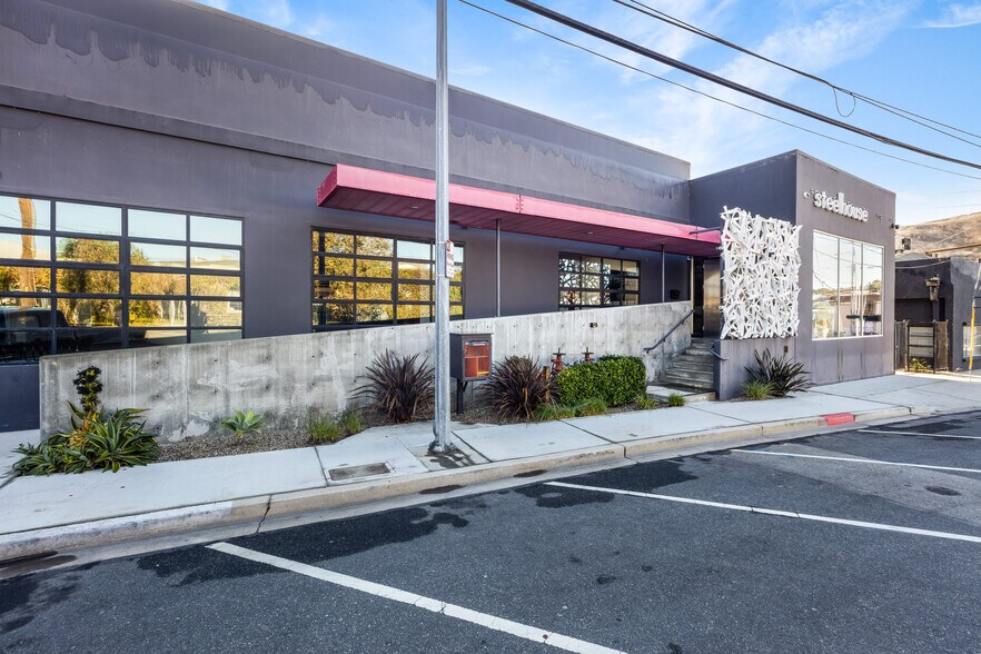 3644 Eastham Dr, Culver City, CA à louer - Photo de l’immeuble – Image 2 sur 18