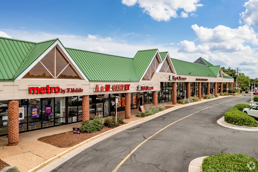 701-707 E Market St, Leesburg, VA à louer - Photo de l’immeuble – Image 1 sur 4