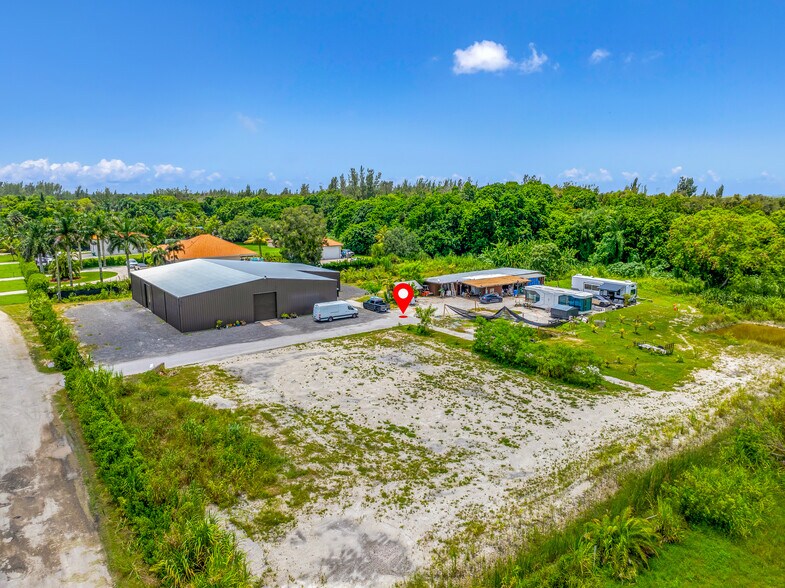 5601 SW 210th Ter, Southwest Ranches, FL à vendre - Photo de l’immeuble – Image 1 sur 4
