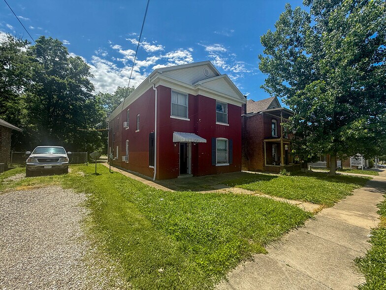 712 E McCarty St, Jefferson City, MO à vendre - Photo de l’immeuble – Image 1 sur 60