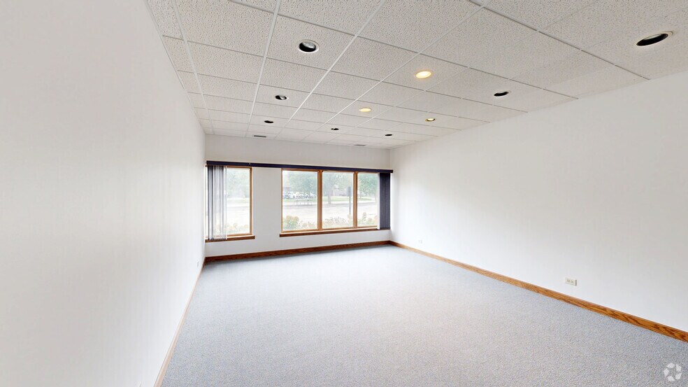 10 2K+ SF Office/Flex Condo Portfolio portefeuille de 10 biens à vendre sur LoopNet.fr - Numérisation 3D Matterport – Image 3 sur 46