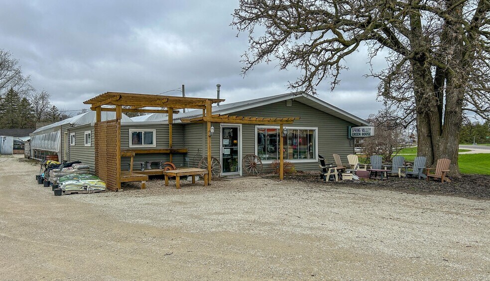 720 N Broadway St, Spring Valley, MN à vendre - Photo de l’immeuble – Image 2 sur 15
