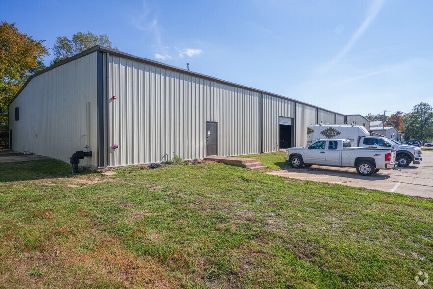 216 Industrial Dr, Ridgeland, MS à louer - Photo de l’immeuble – Image 2 sur 17