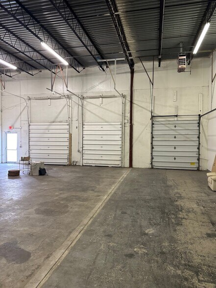 160 Wales Ave, Tonawanda, NY à louer - Photo de l’immeuble – Image 3 sur 5