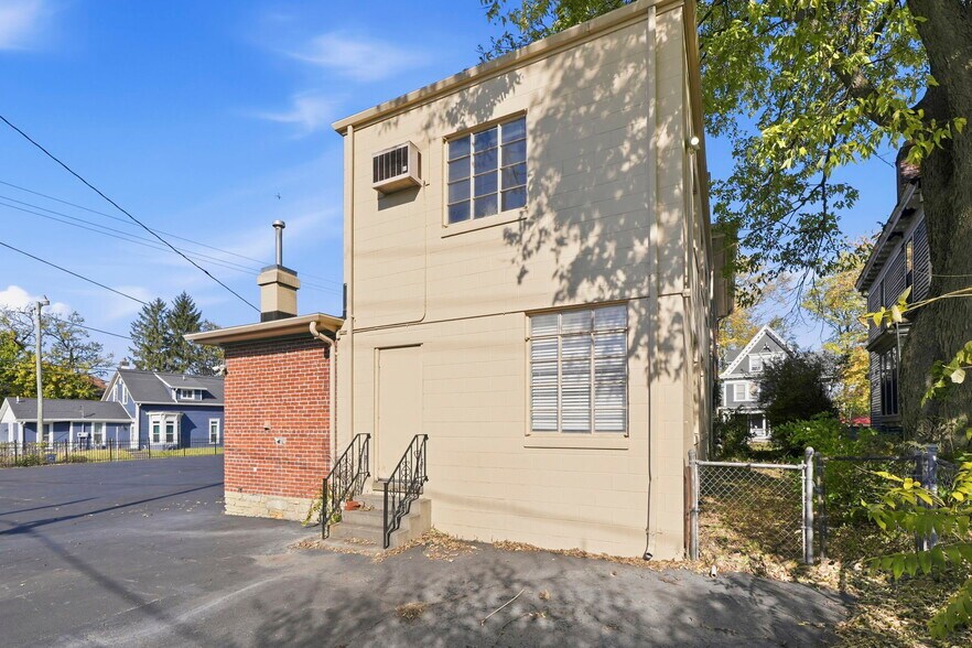 607 E Charles St, Muncie, IN à vendre - Photo de l’immeuble – Image 3 sur 30