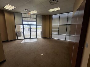 3310 E Central Texas Expy, Killeen, TX à louer Photo intérieure– Image 2 sur 7