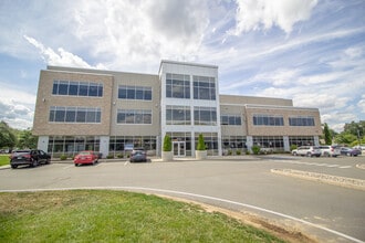 1712 Route 9, Halfmoon, NY à louer Photo intérieure– Image 1 sur 23