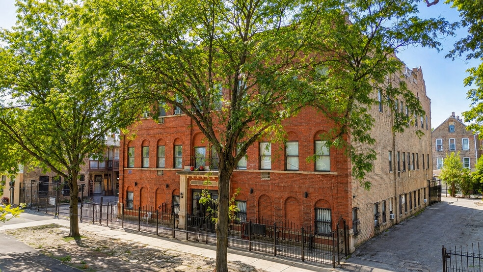 2548 S Homan ave, Chicago, IL à vendre - Photo principale – Image 1 sur 5