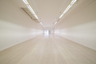 2842-2912 Colorado Ave, Santa Monica, CA à louer Photo intérieure– Image 1 sur 2