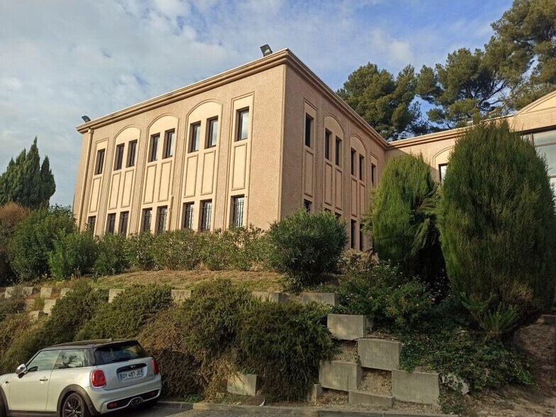 Bureau dans Marseille à louer - Photo de l’immeuble – Image 2 sur 6