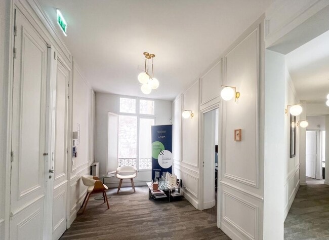 Plus de détails pour 32 Avenue Marceau, Paris - Bureau à louer